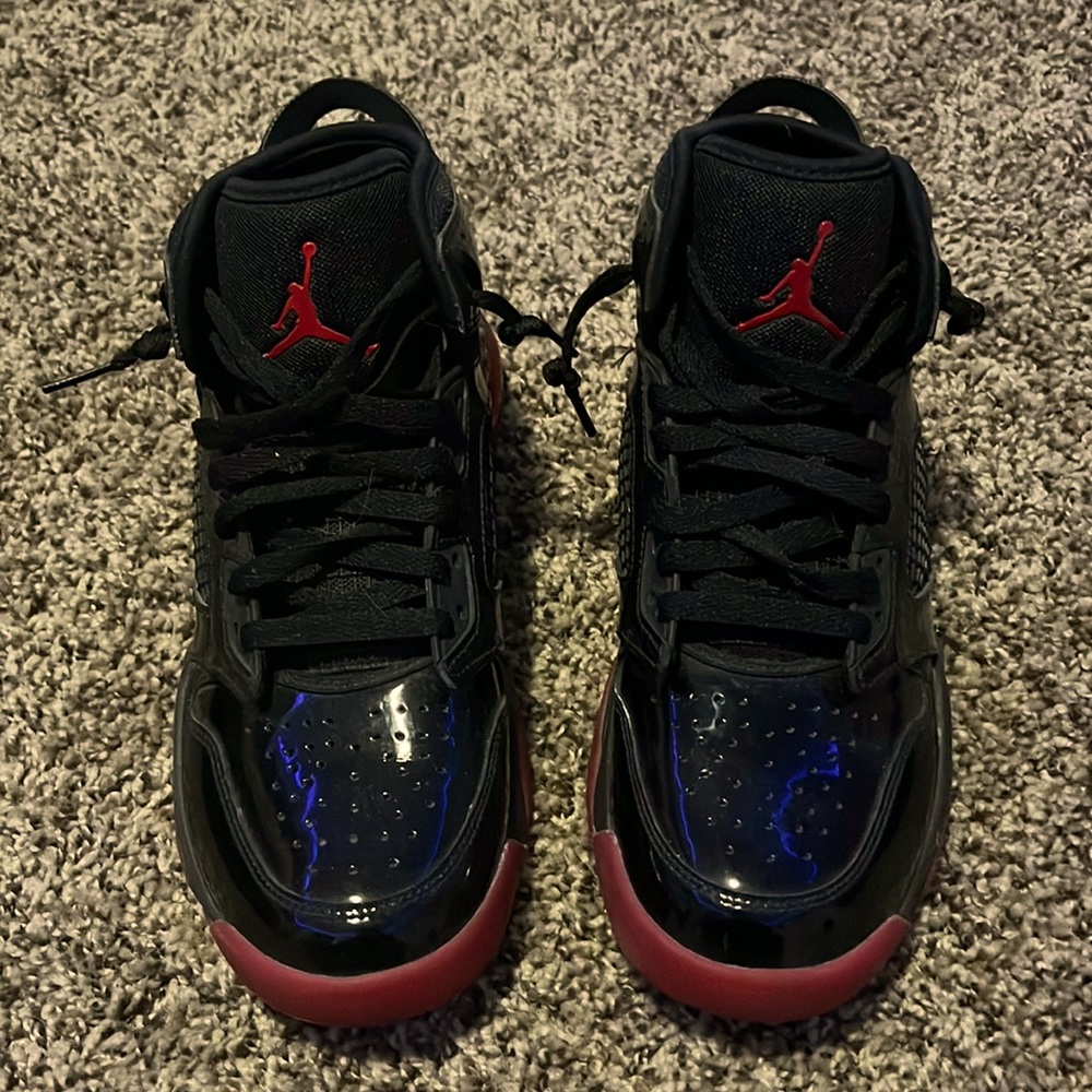 Air Jordan Mars 270